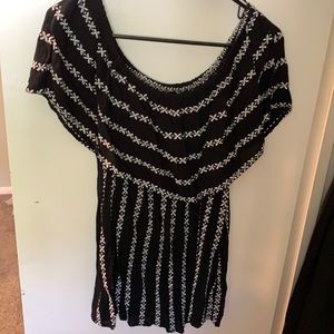 Knox and Rose off the shoulder shirt